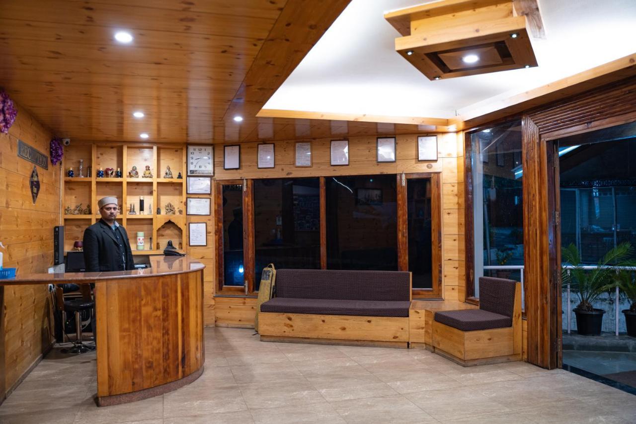 The Conifer Hotel Manāli Kültér fotó