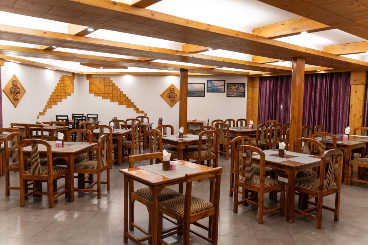 The Conifer Hotel Manāli Kültér fotó