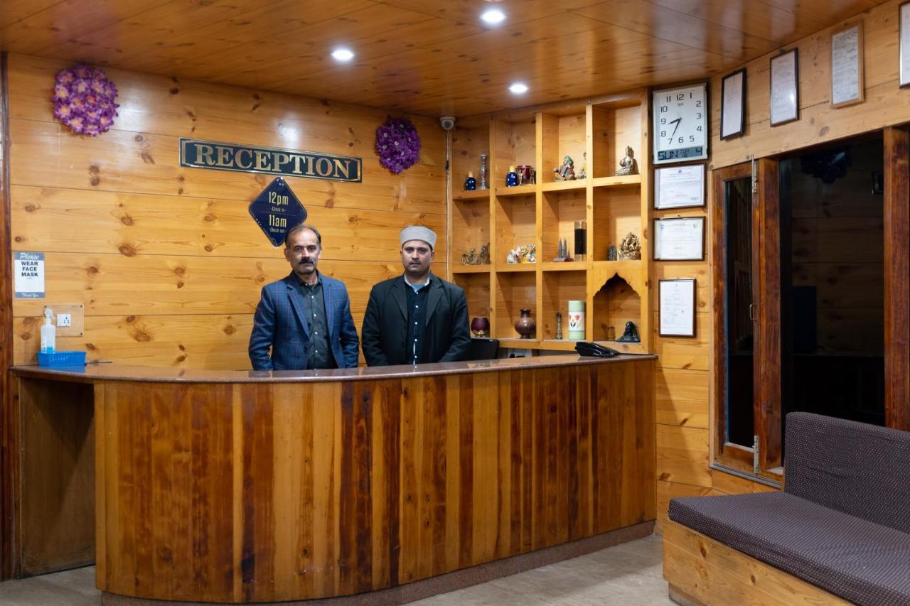 The Conifer Hotel Manāli Kültér fotó