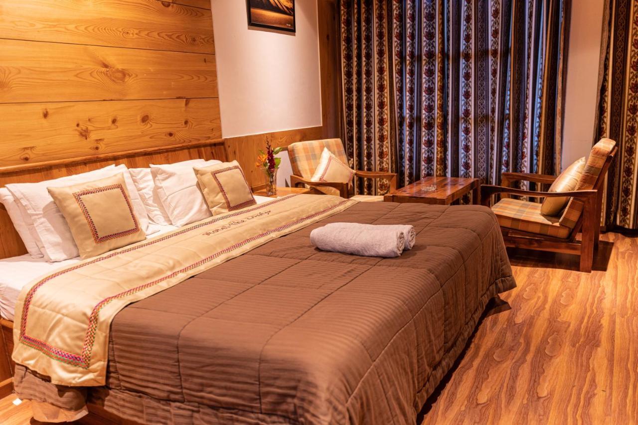 The Conifer Hotel Manāli Kültér fotó