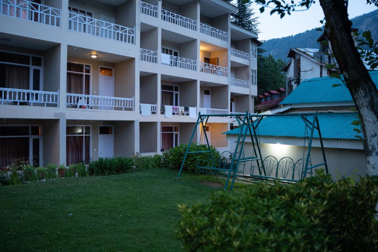 The Conifer Hotel Manāli Kültér fotó