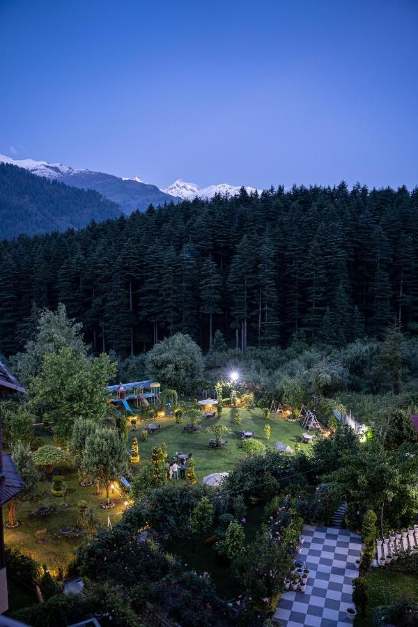 The Conifer Hotel Manāli Kültér fotó